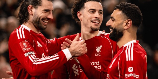 半场射门数2比12，利物浦创11年最差纪录，球迷：中场就该解雇斯洛特