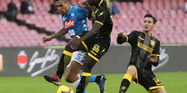 周三008意甲深度解析：那不勒斯主场承压冲胜，残阵帕尔马能否上演防守反击奇迹？